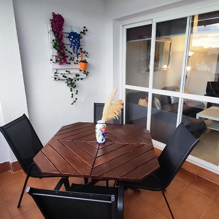 2Bdr Sunny Apartment With Pool And Private Parking In Benalmádena Exterior photo