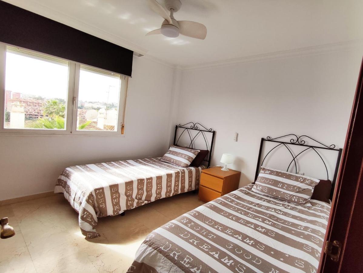 2Bdr Sunny Apartment With Pool And Private Parking In Benalmádena Exterior photo